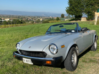 FIAT 124 -NOLEGGIO AUTO D’EPOCA TOSCANA – FIRENZE – PISA – SIENA - CHIANTI