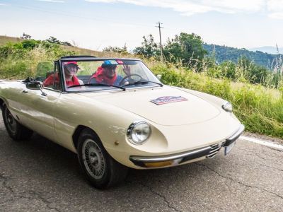 ALFA ROMEO -CLASSIC CAR RENTAL LAKE GARDA -VERONA-MANTUA-BRESCIA